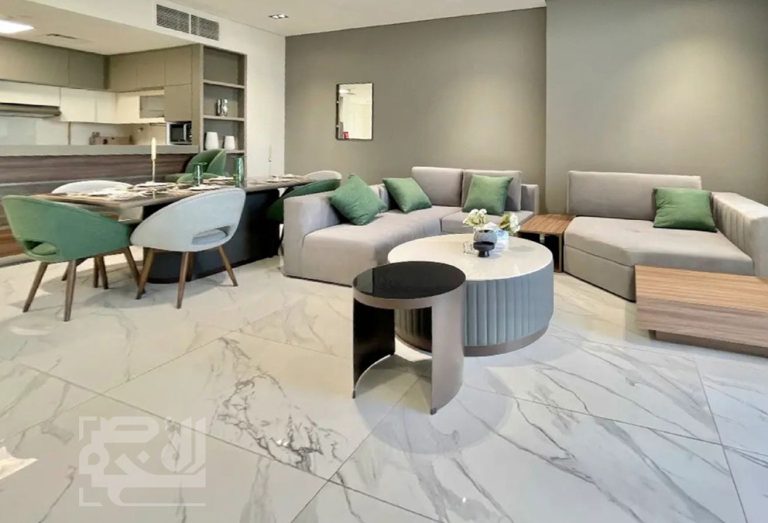 Modern 2-BHK with Balcony | Pool & Jacuzzi | Gym